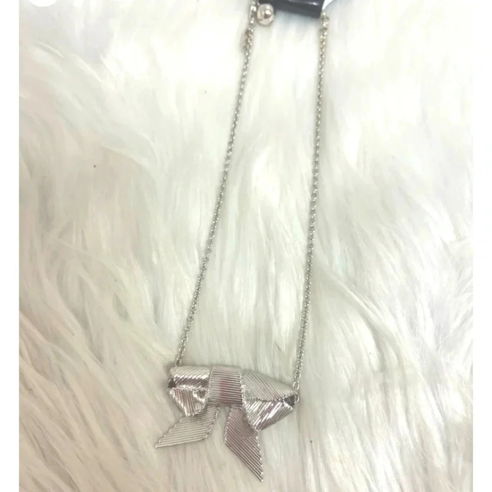 Kate spade silver bow necklace Nwot $138 summer coquette casual spring classic